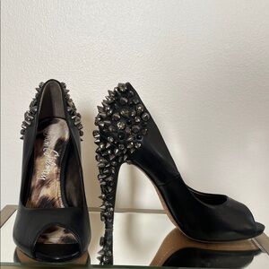 SAM EDELMAN LORISSA: Black Spiked Peep-Toe Heels